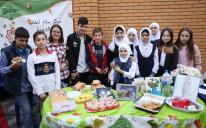 Вкусности от гимназистов на традиционной осенней благотворительной ярмарке
