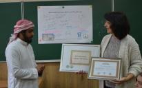 Arabic in 5 minutes, mehendi, and calligraphy: Kharkiv ICC’s activists visited school 