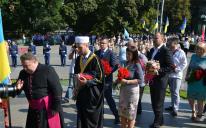 "الرائد" و"أمة" يشاركان أوكرانيا الرسمية والشعبية فرحة الاستقلال