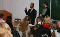 Opening a school to teach Arabic for Ukrainian