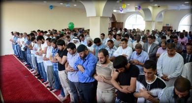 Чекаємо вас завтра в ісламських центрах на святкову молитву Ід аль-Фітр (Ураза-байрам)!