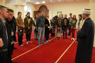 مراكز ونشاطات "الرائد" تدفع غير المسلمين للتعرف على الإسلام في أوكرانيا