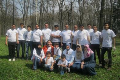 مكاتب ومراكز وجمعيات الرائد تشارك في حملة وطنية لتنظيف الحدائق والشوارع في أوكرانيا