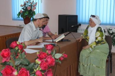  a means for self-discipline for Muslim women from Simferopol