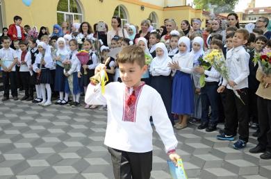 Уже другий «Останній дзвоник» продзвенів у гімназії «Наше Майбутнє»