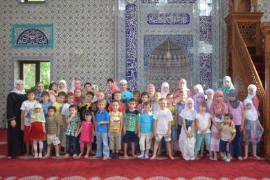 ضمن برنامج "صيف الرائد 2013".. جمعية الأمل تختتم فعاليات مخيمات "أطفال المسلمين في الدونباس"