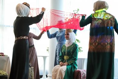 Volunteering, Career Achievements, Fashion Shows and Henna Night: Hijab Day in Vinnytsia, Dnipro and Zaporizhzhia