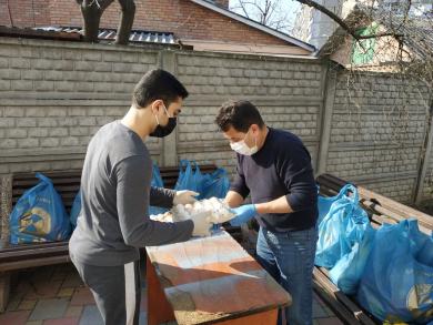Мусульмани Вінниці допомагають продуктами одновірцям