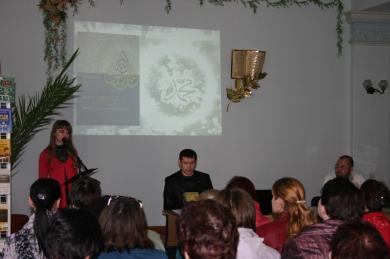 Readers of Krupskaya Library in Donetsk are presented the book “Muhammad: Man and Prophet”