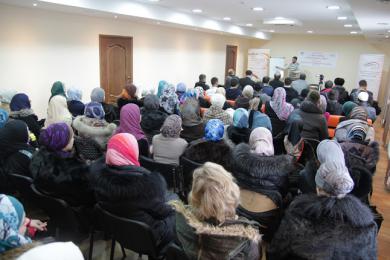 "قلبان يسعيان إلى الجنة".. عنوان دورة ثقافية لحصانة الأسر المسلمة في كييف