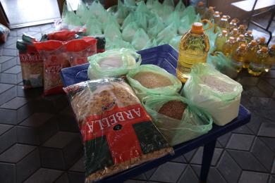 A Hundred Grocery Packs for Poor Kyiv Muslims