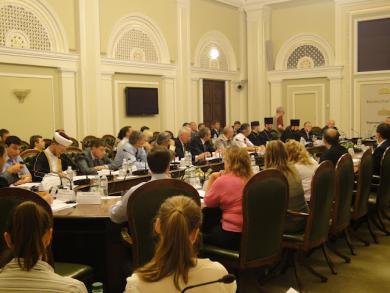 "الرائد" و"أمة" يشاركان بأعمال طاولة مستديرة حول الأخذ بالدين لسن القوانين والتشريعات في أوكرانيا