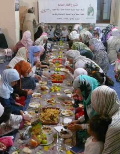 إفطارات "الرائد" الرمضانية الجماعية لتتار القرم المسلمين جنوب أوكرانيا (صور)