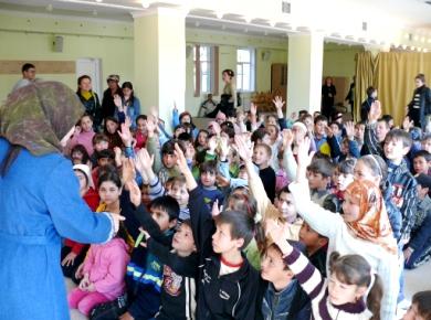 «Альраид» раздает более 8 тонн помощи 800 сиротам