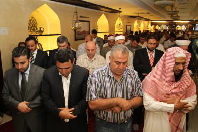 Diplomatic iftar: consuls of Islamic states, secular and religious leaders come to visit “Alraid”