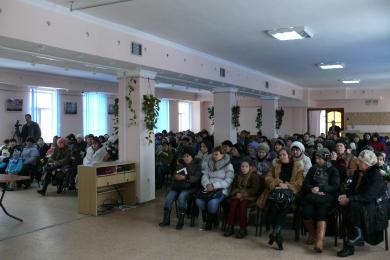 Ежеквартальная выдача пособий детям-сиротам в крымском отделении ВАОО «Альраид»