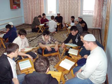 مركز الرضوان لتحفيظ القرآن الكريم في القرم جنوب أوكرانيا