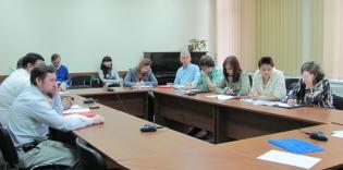 “Alraid” chairman takes part in discussing human development prospects in the forthcoming decades