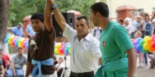 In Crimea in Day of Holiday were defined Winners of Tournament on Kuresh Struggle