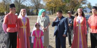 Aksakal (old man) lived up till return of the mosque to his native village Okhotnikovo (Crimea)