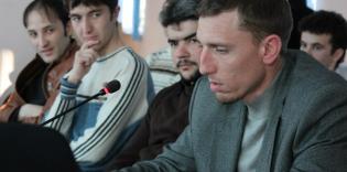 В Эмель задались вопросом — как нам воспитывать детей?