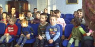 Kharkov Muslim Women Organized Feast for Children from Rehabilitation Center