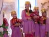 Танцевали участники одного из лучших детский крымскотатарских ансамблей «Гульдесте»